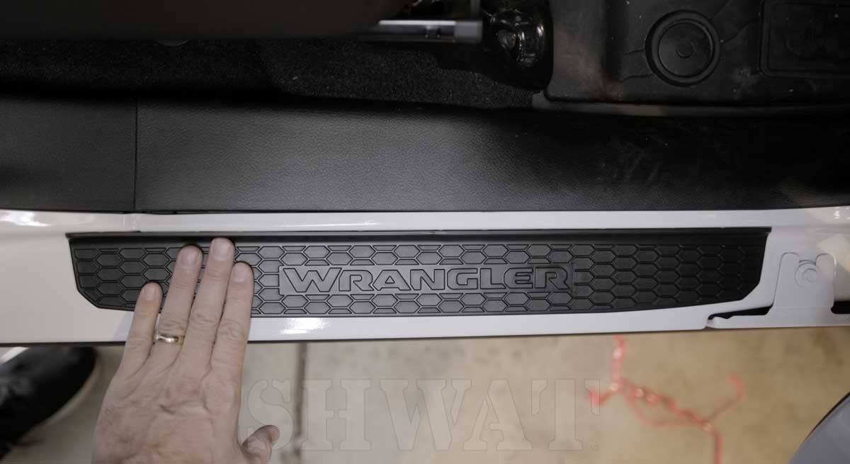 Doorsill guards for 2021 Jeep Rubicon